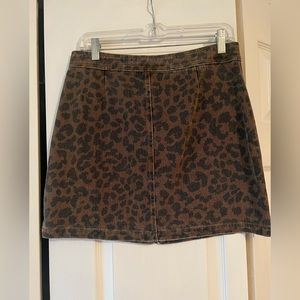 Brown leopard skirt